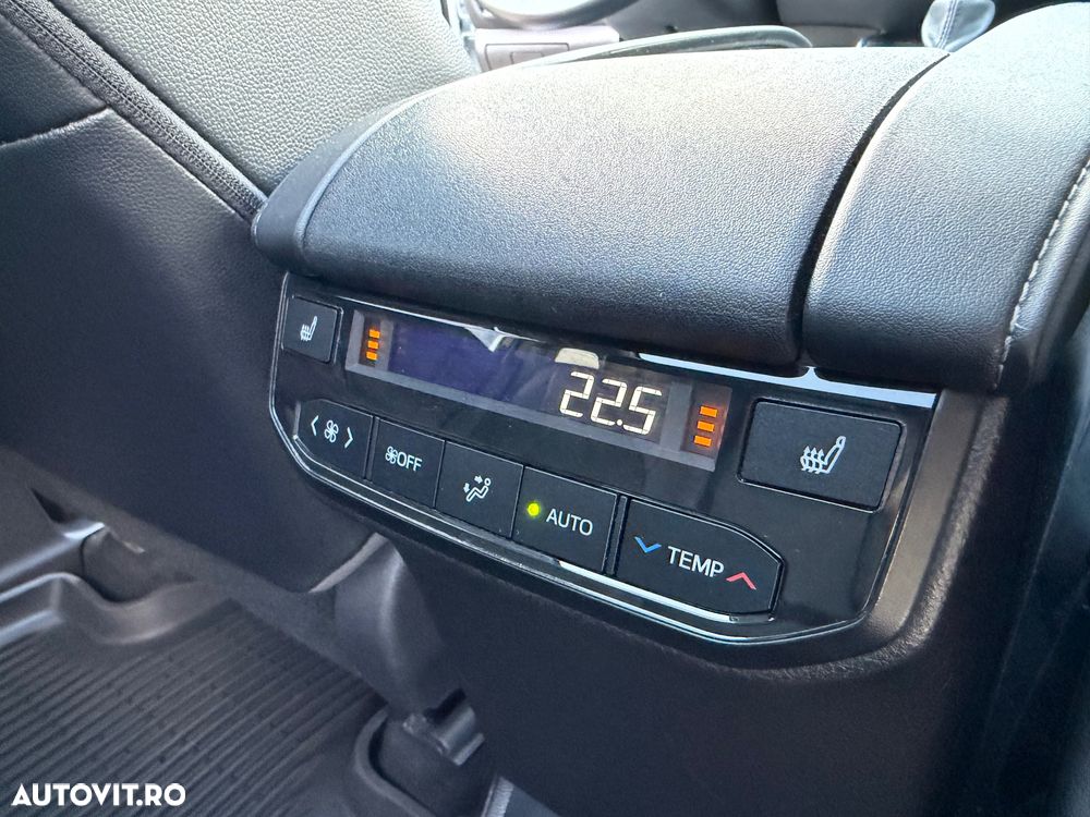 Toyota Highlander 2.5 L Dynamic Force 248CP Executive Metallic - 12