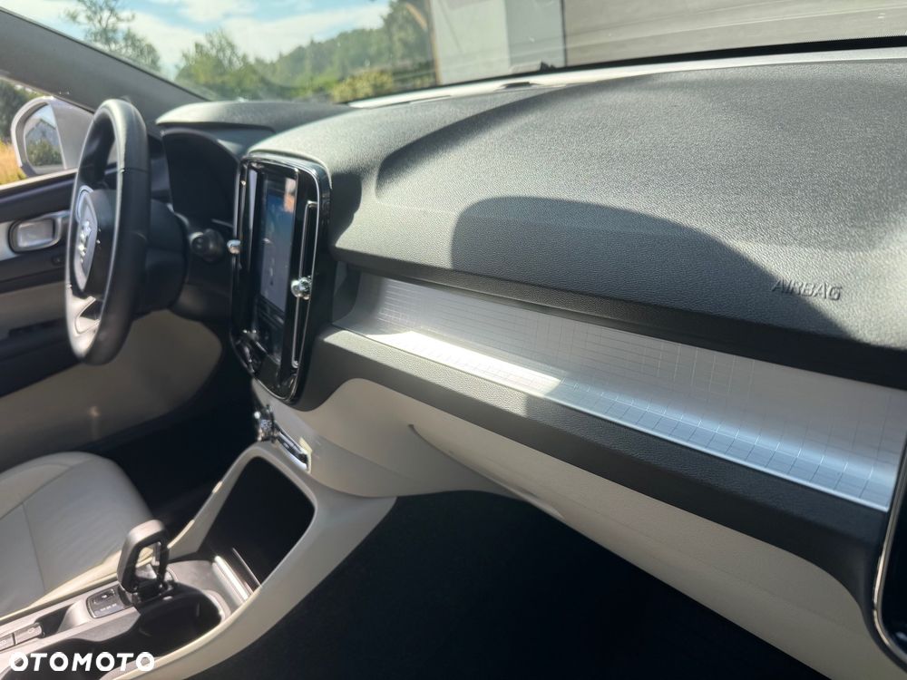 Volvo XC 40 - 21
