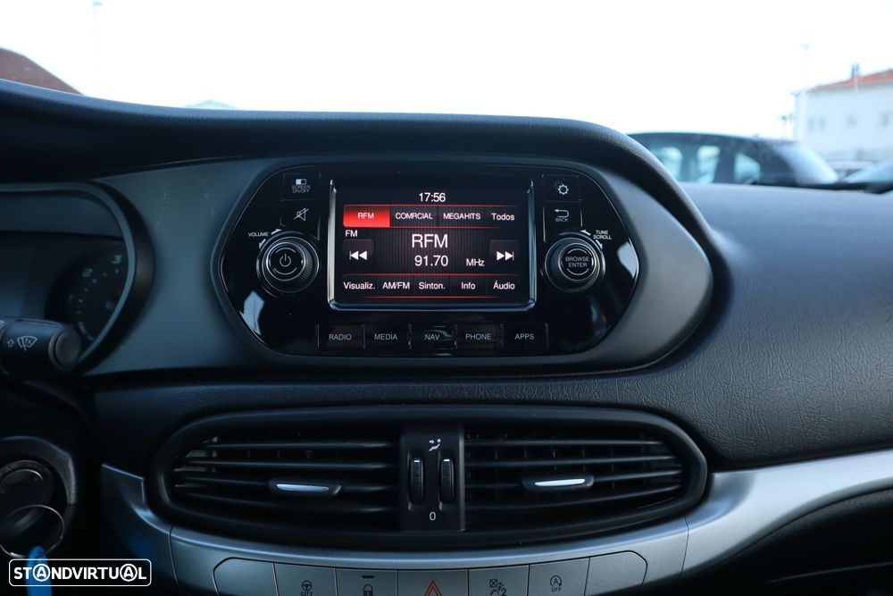 Fiat Tipo Station Wagon 1.6 M-Jet Lounge - 12