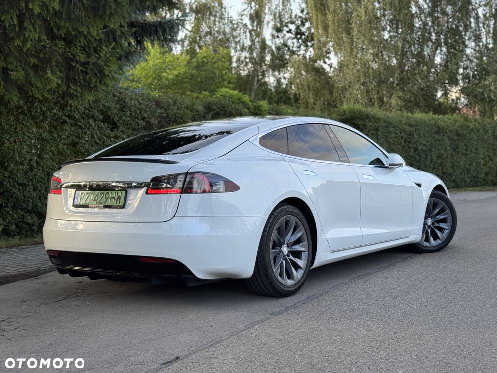 Tesla Model S Long Range Plus - 15