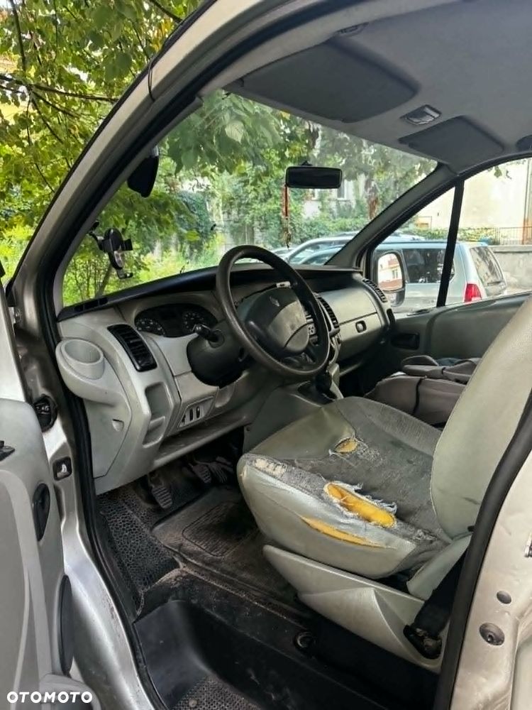Renault Trafic - 8