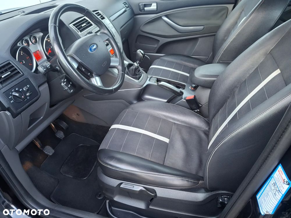 Ford Kuga 2.0 TDCi 4x4 Trend - 24