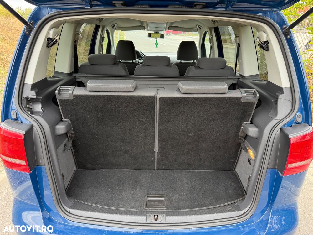 VOLKSWAGEN Touran 2012 — imagine 13
