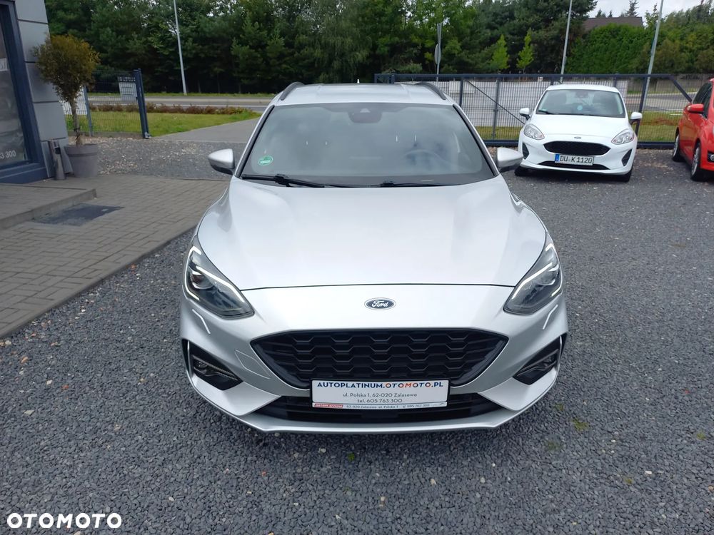 Ford Focus 2.0 EcoBlue STart-Stopp-System ST-LINE - 11