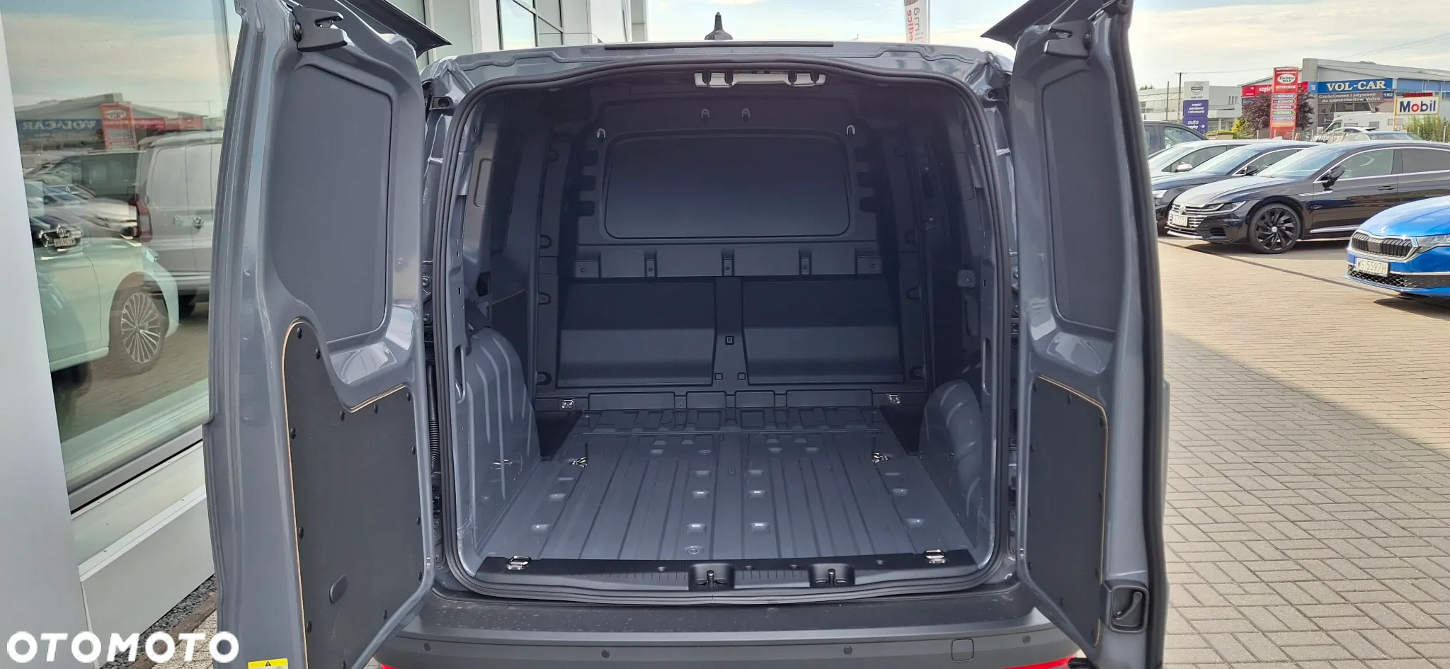 Volkswagen Caddy Cargo - 8