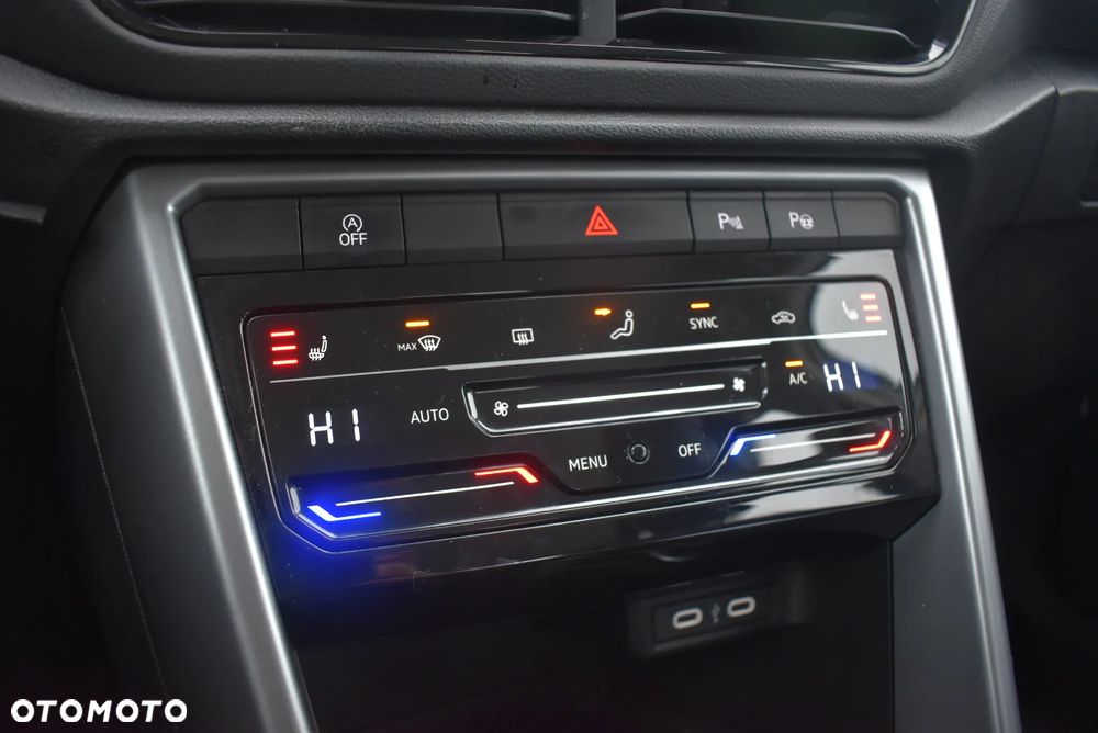 Volkswagen T-Roc 1.5 TSI Life - 29