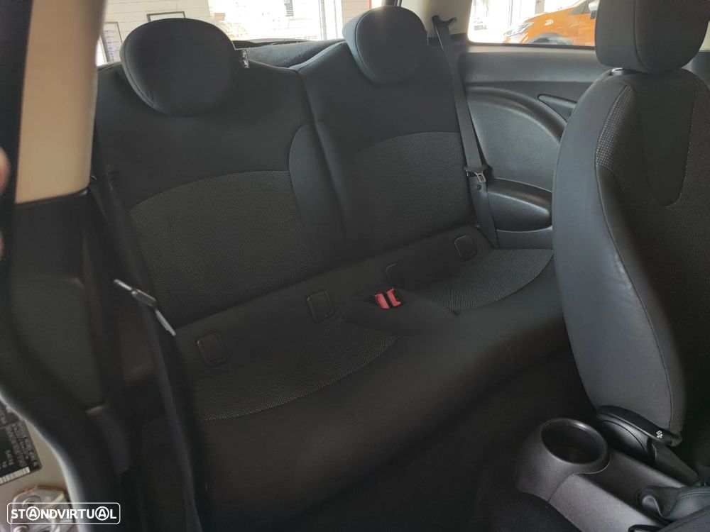 MINI 3 Portas One D - 36