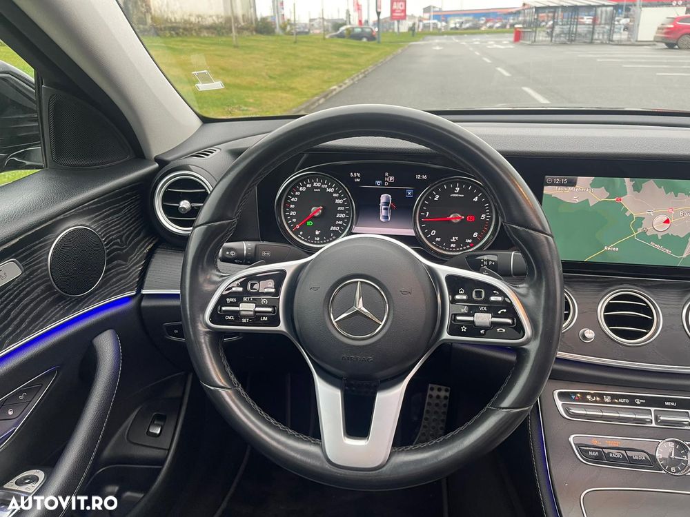 Mercedes-Benz E 220 d 4Matic T 9G-TRONIC Avantgarde - 8