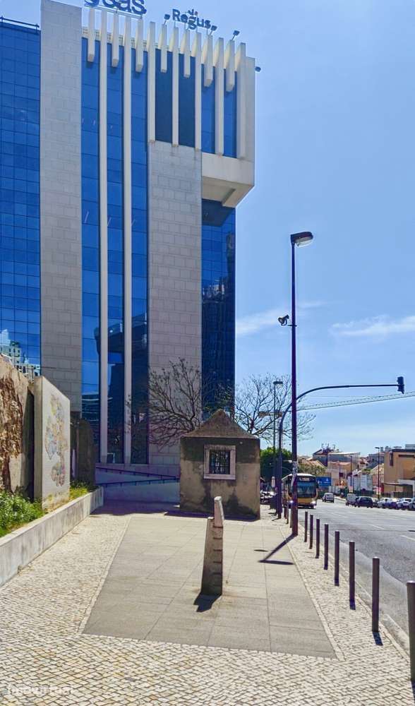 Escritório privado para 4 pessoas – Regus Lisbon, Amoreiras Lisbon - Grande imagem: 3/10