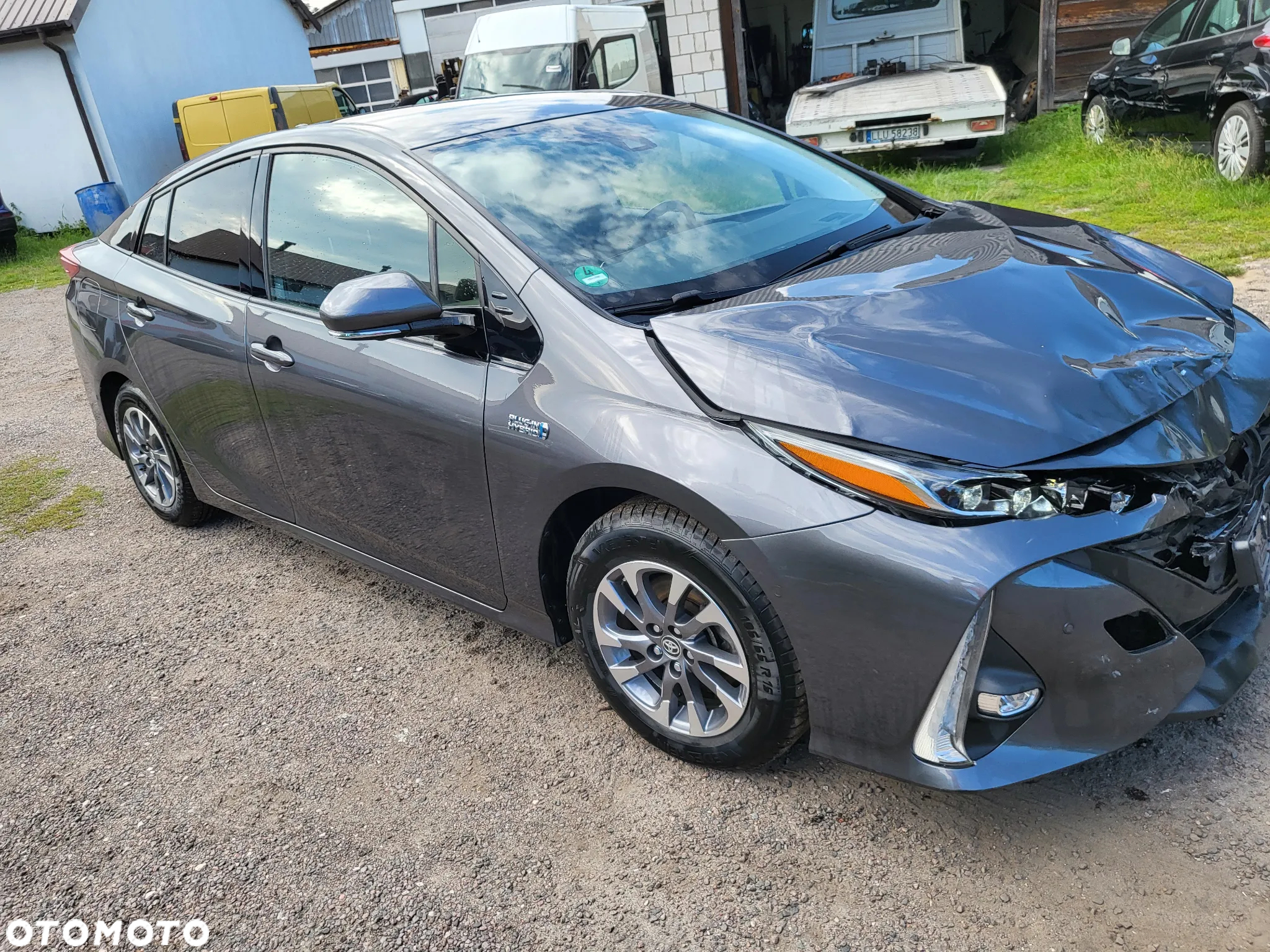 Toyota Prius Plug-in 1.8 Hybrid Prestige - 4