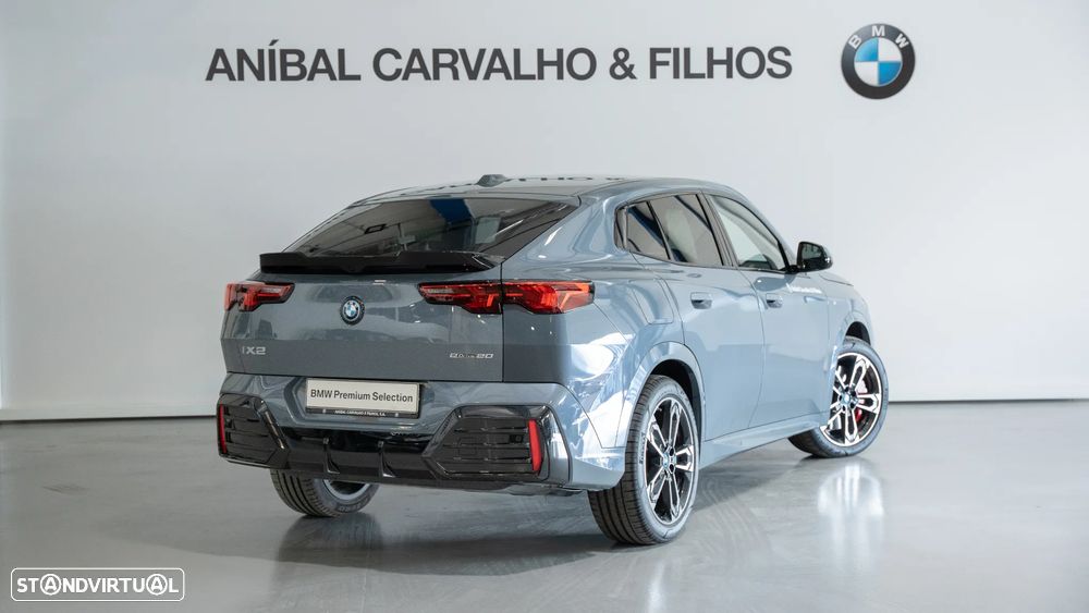 BMW iX2 eDrive20 Pack Desportivo M - 28