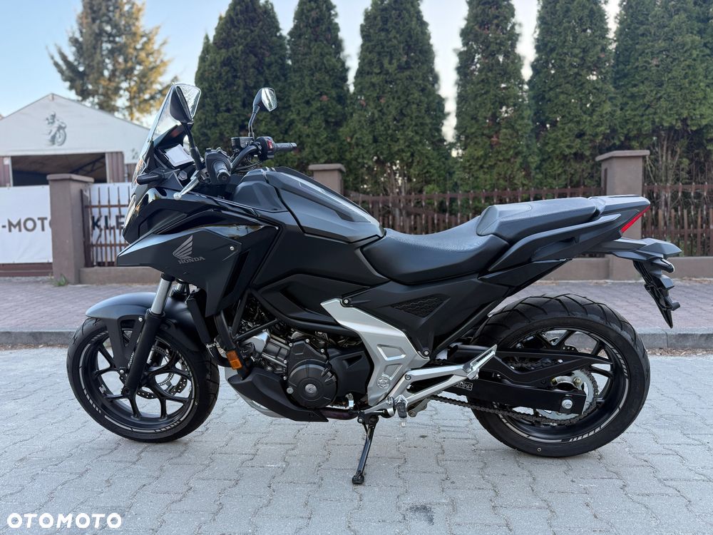 Honda NC - 16