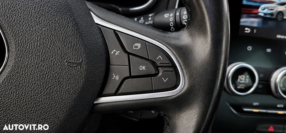 Renault Megane TCe 140 GPF EDC Techno - 26