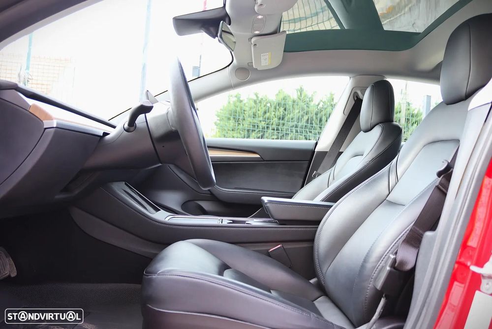 Tesla Model 3 Long-Range Dual Motor AWD - 29