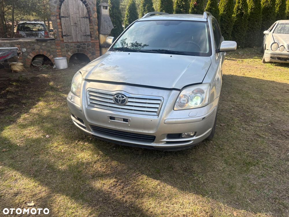 Toyota Avensis T25 LIFT   LAMPY PRZÓD XENON CENA ZA 2 SZTUKI - 1