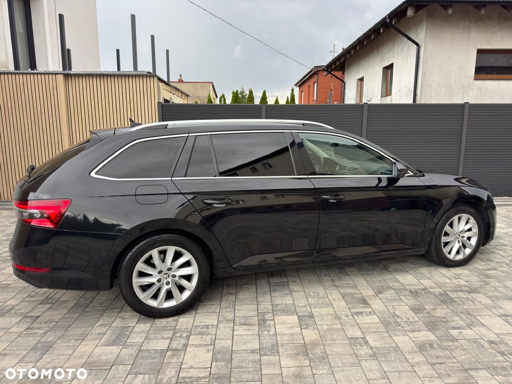 Skoda Superb 2.0 TDI SCR Style DSG - 5