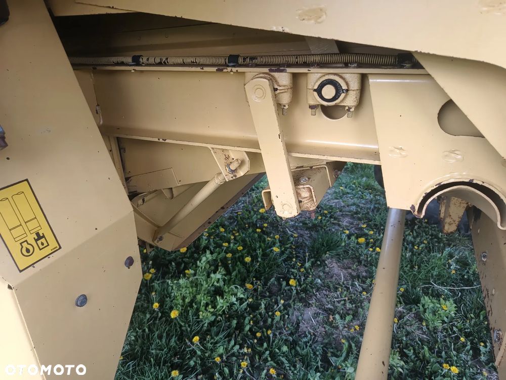 New Holland TX 65 Plus - 15