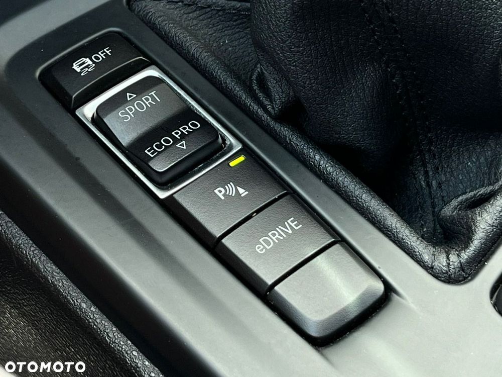 BMW X1 xDrive25e Advantage - 27