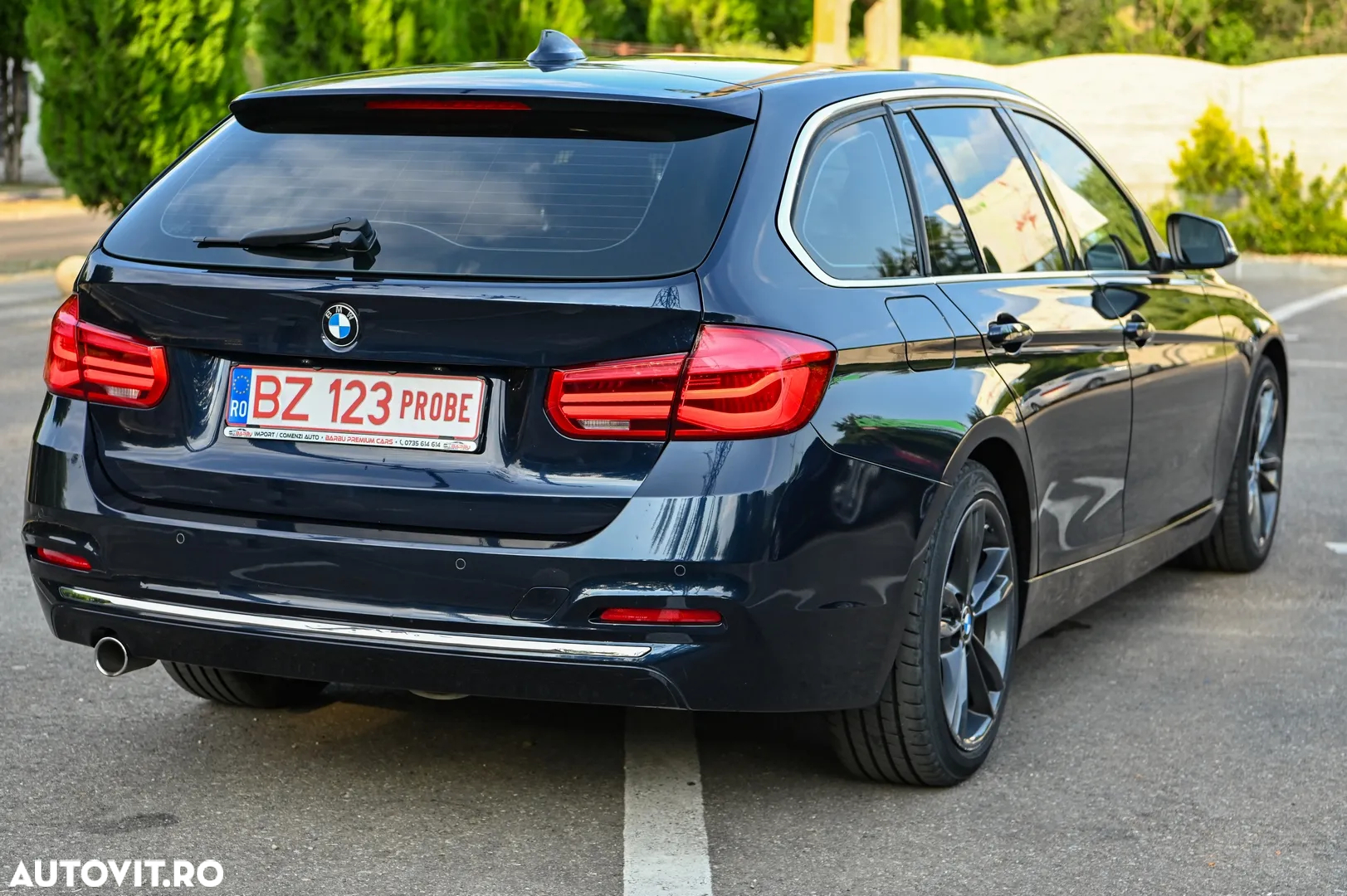 BMW Seria 3 318d Touring Luxury Line - 24