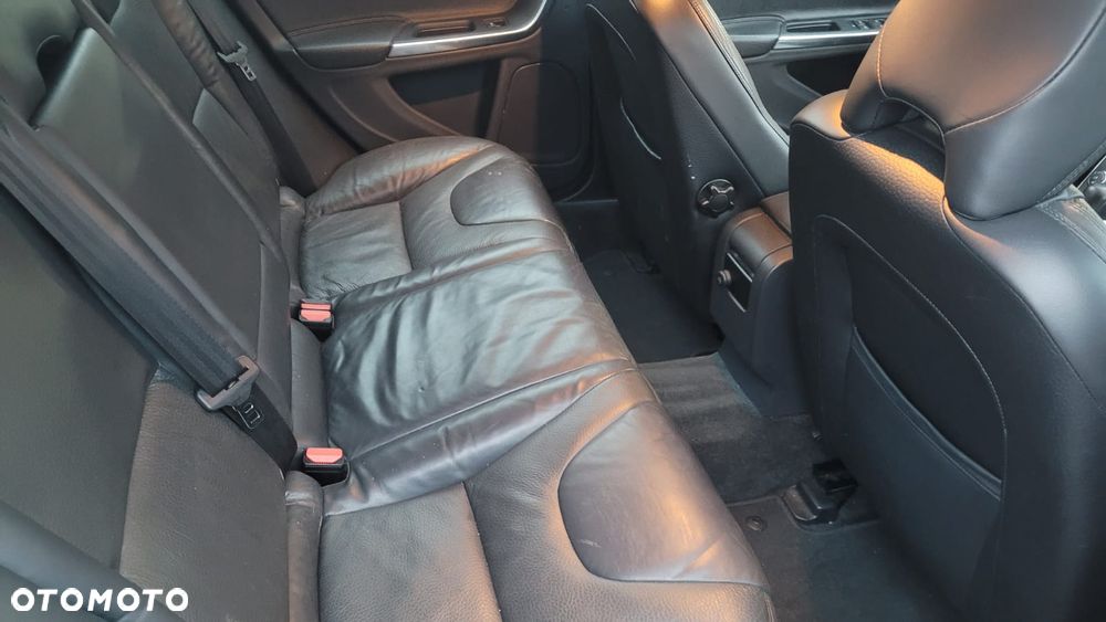 Volvo V60 D3 Geartronic Summum - 14