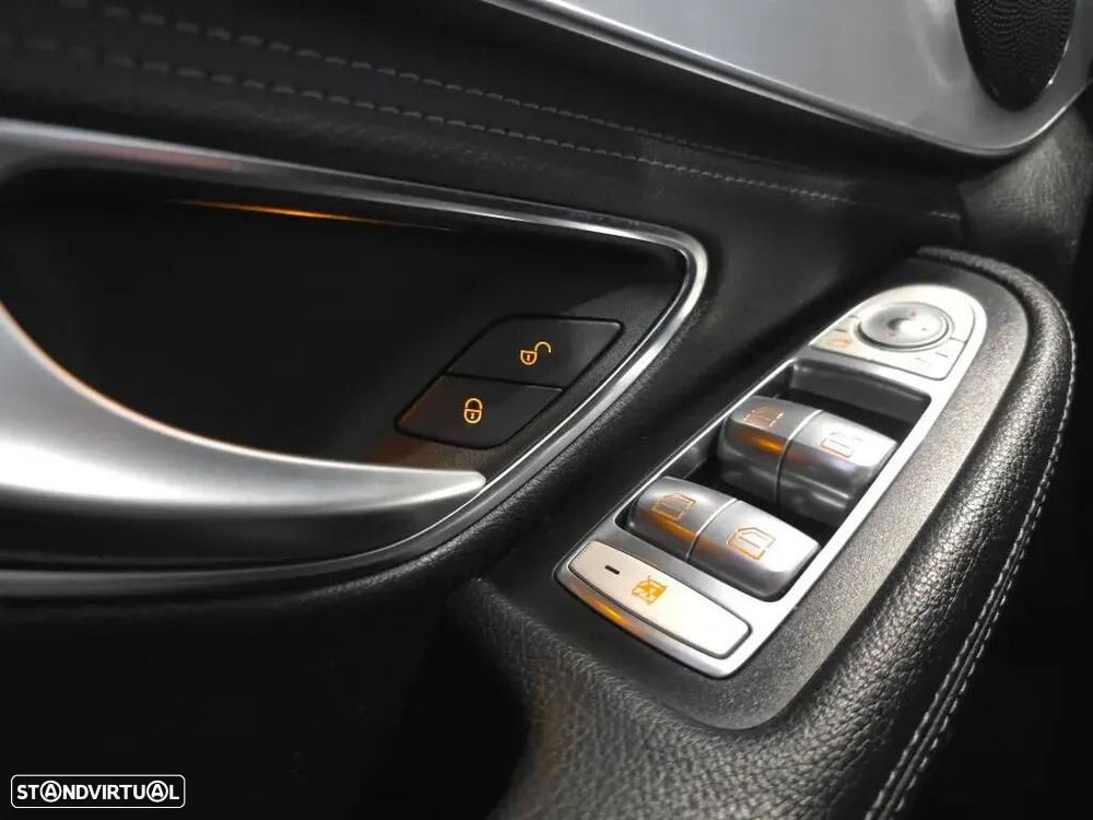 Mercedes-Benz C 200 - 32