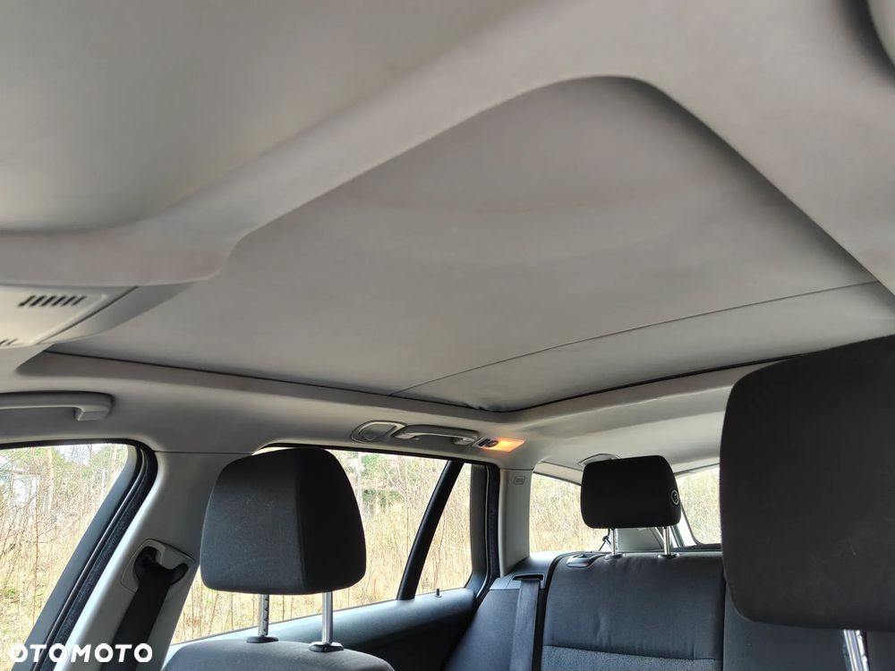 BMW Seria 3 318i - 18