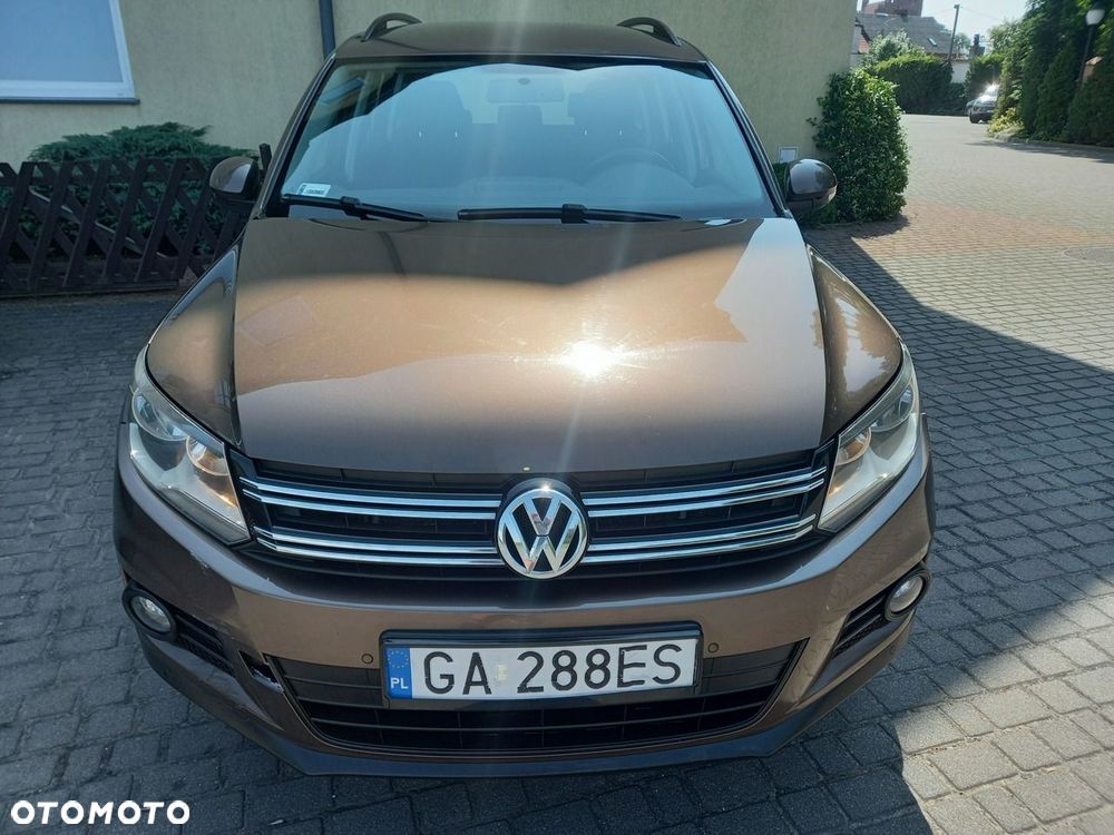 Volkswagen Tiguan 2.0 TDI DPF 4Motion BlueMotion Technology Lounge Sport & Style - 12