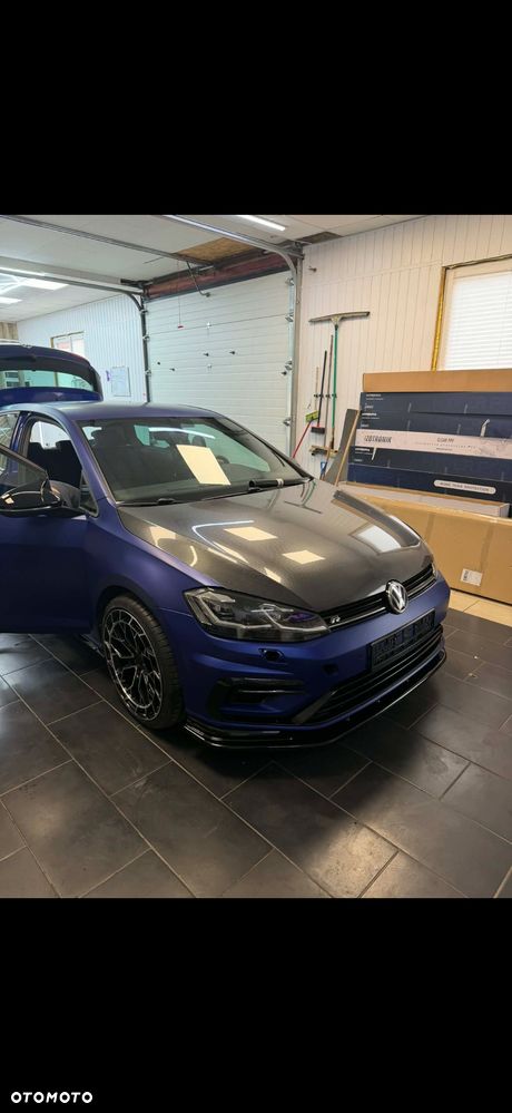 Volkswagen Golf - 11