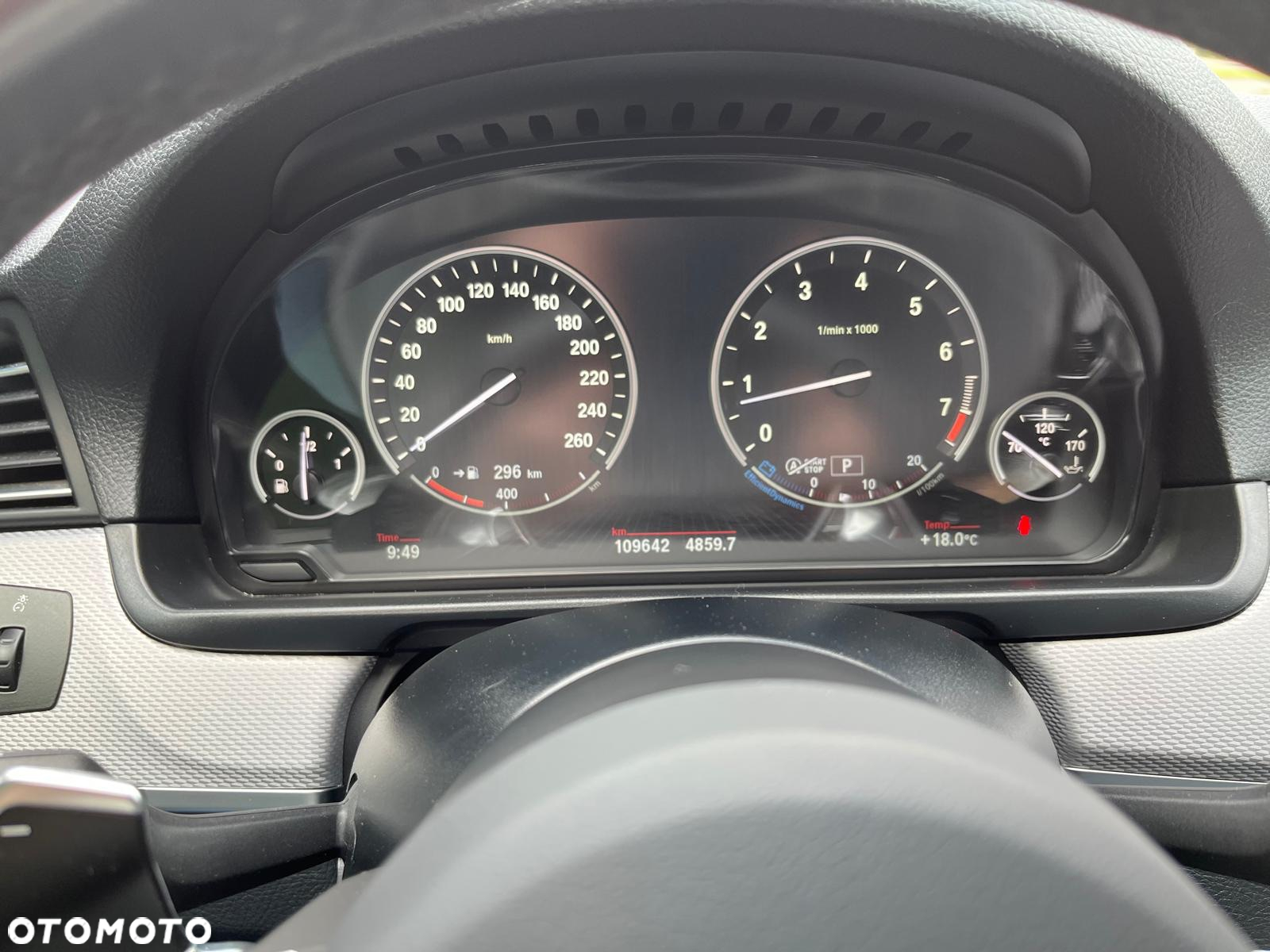 BMW Seria 5 528i xDrive - 14