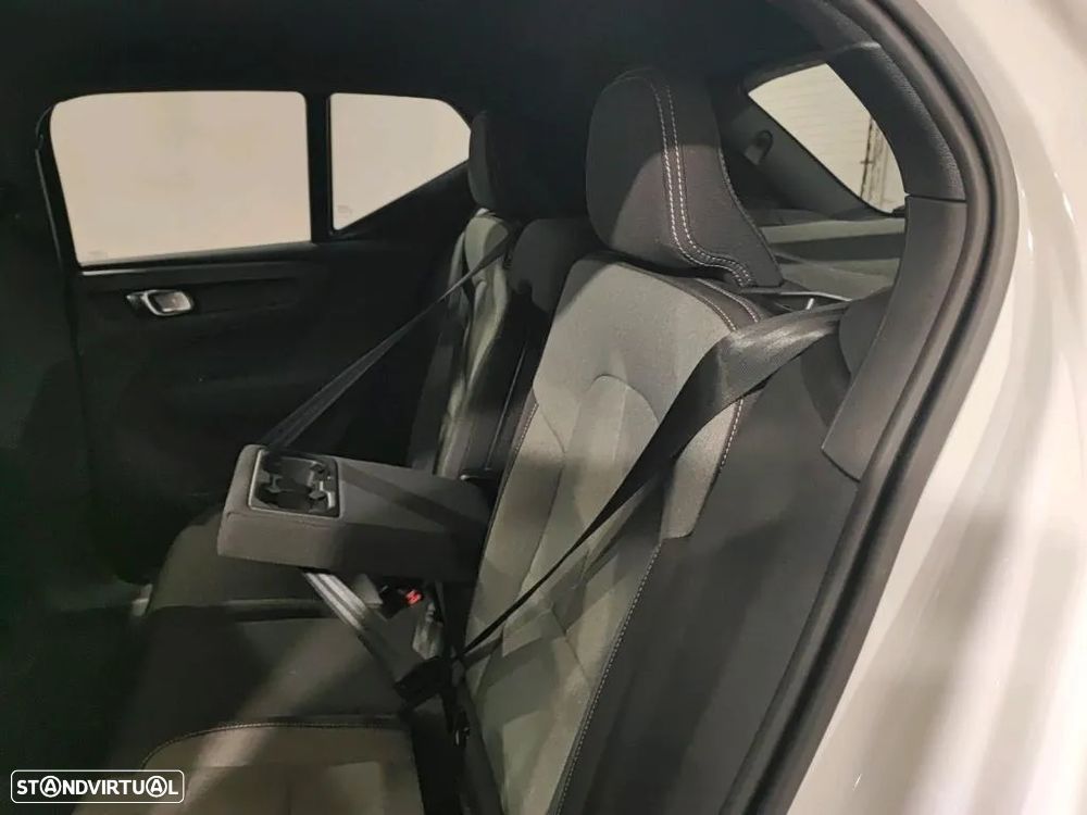 Volvo XC 40 1.5 T2 Plus Dark Auto - 9