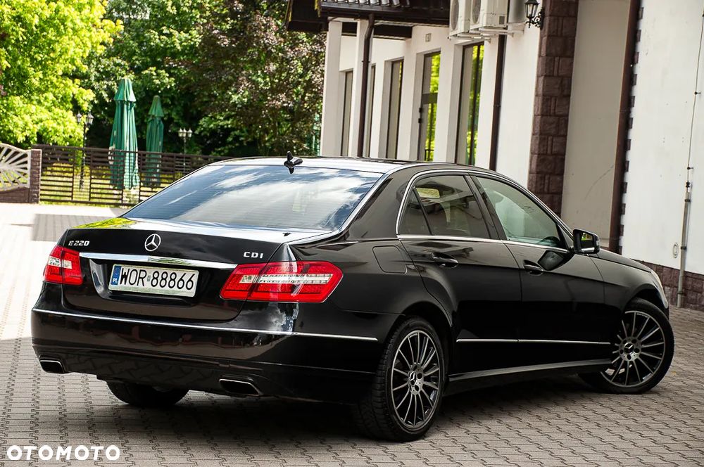 Mercedes-Benz Klasa E 220 BlueTEC 4Matic 7G-TRONIC Avantgarde - 3