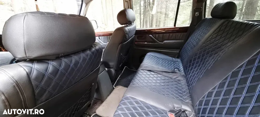 Toyota Land Cruiser - 9