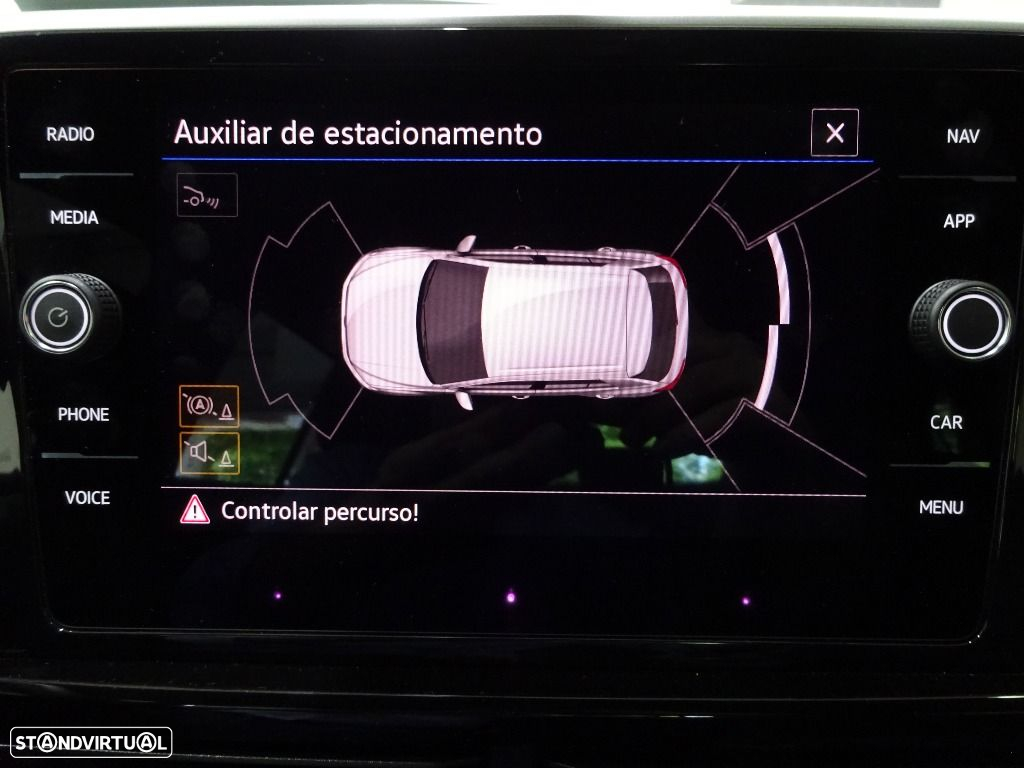 VW T-Roc 2.0 TDI R-Line DSG - 24