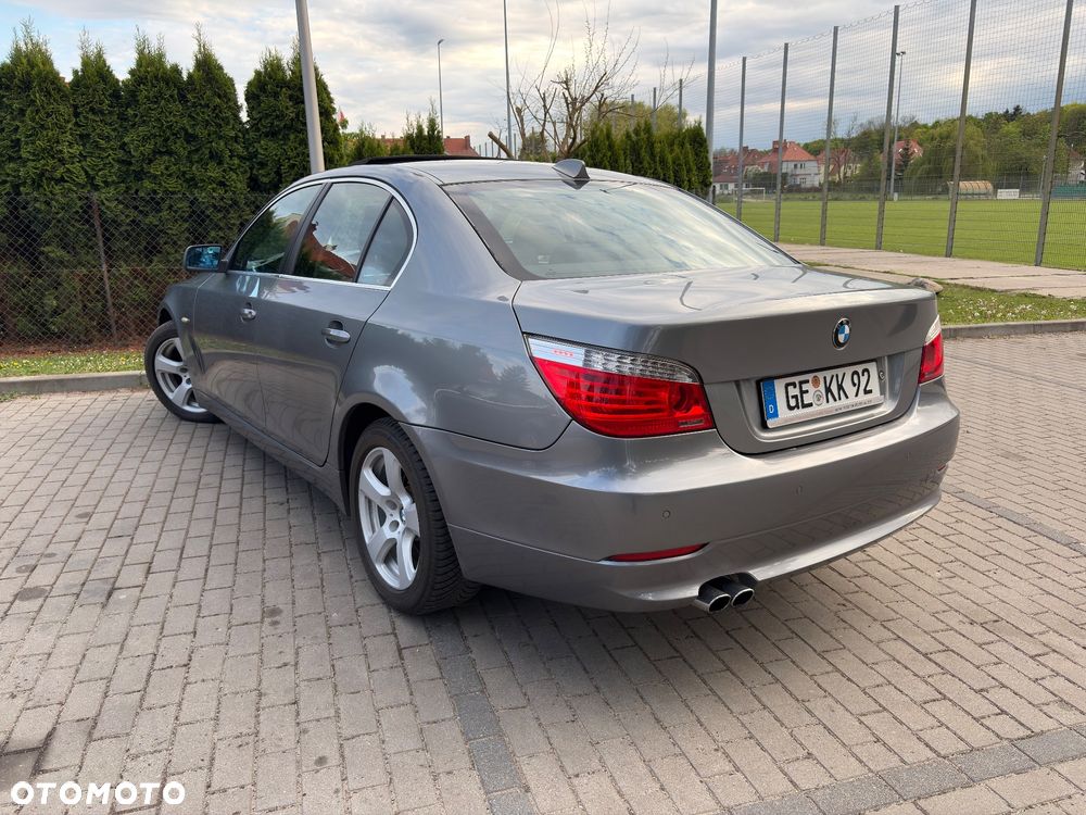 BMW Seria 5 525i - 23
