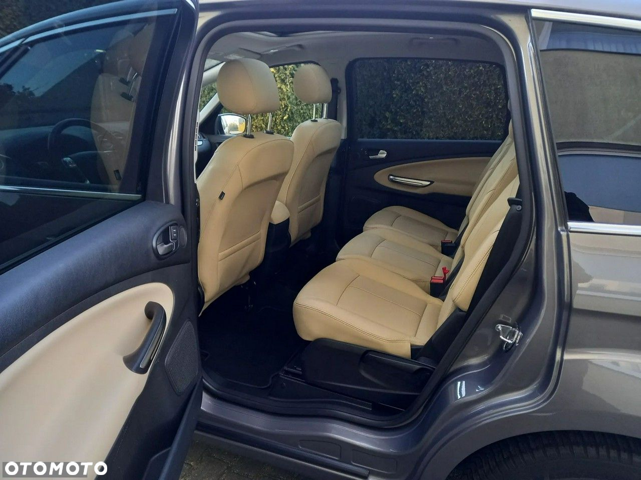 Ford S-Max - 28
