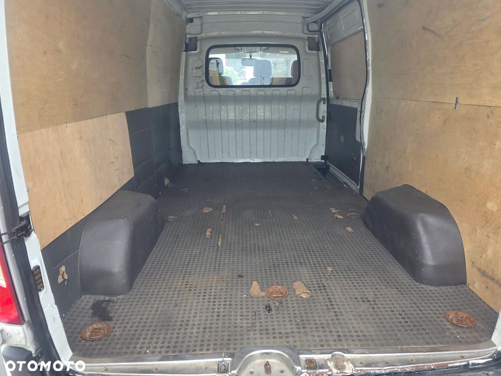 Maxus EV80 - 5