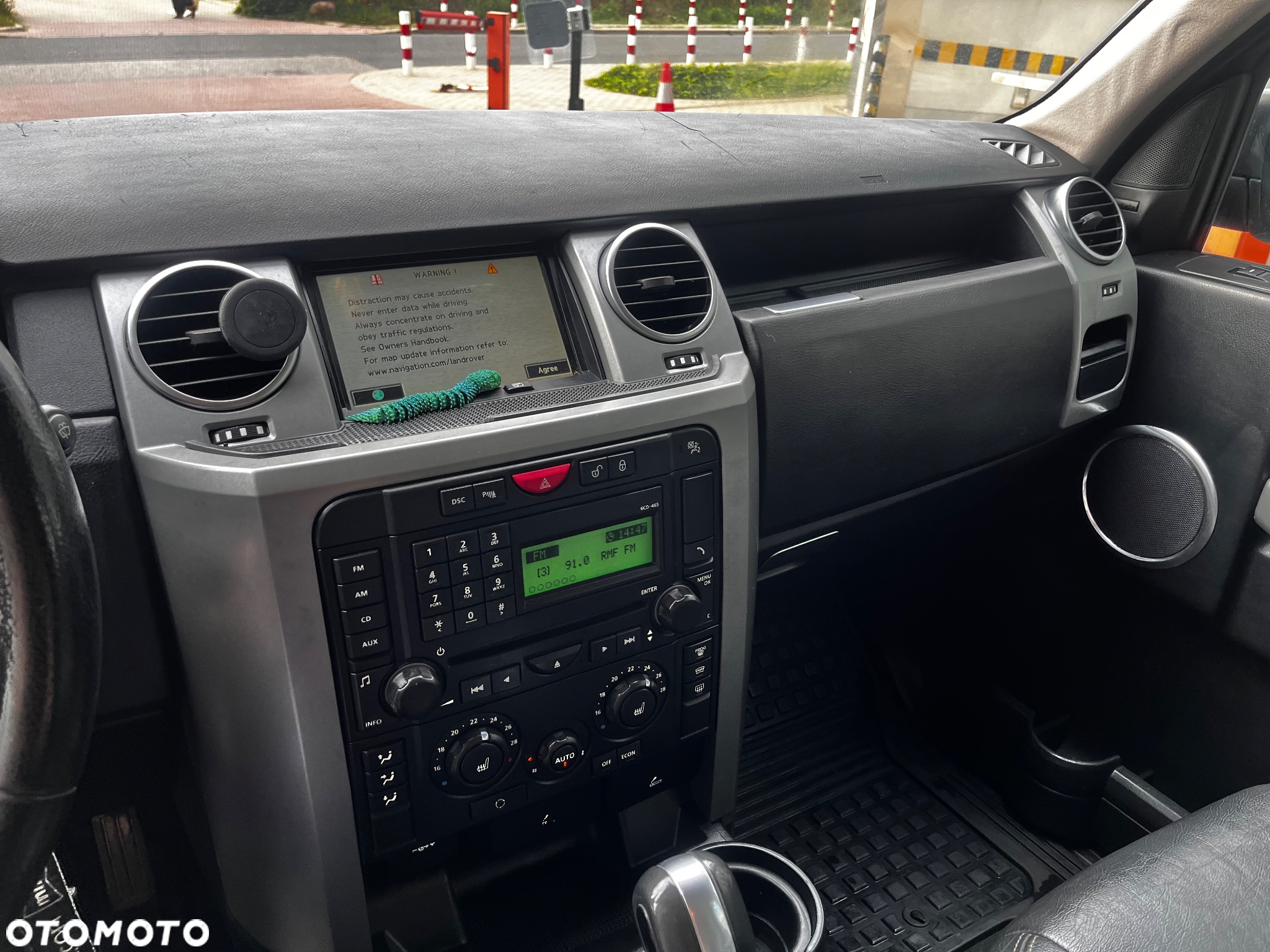 Land Rover Discovery IV 2.7D V6 SE - 27