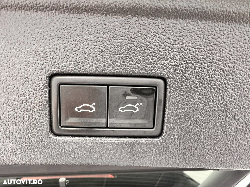 Volkswagen Touareg - 34