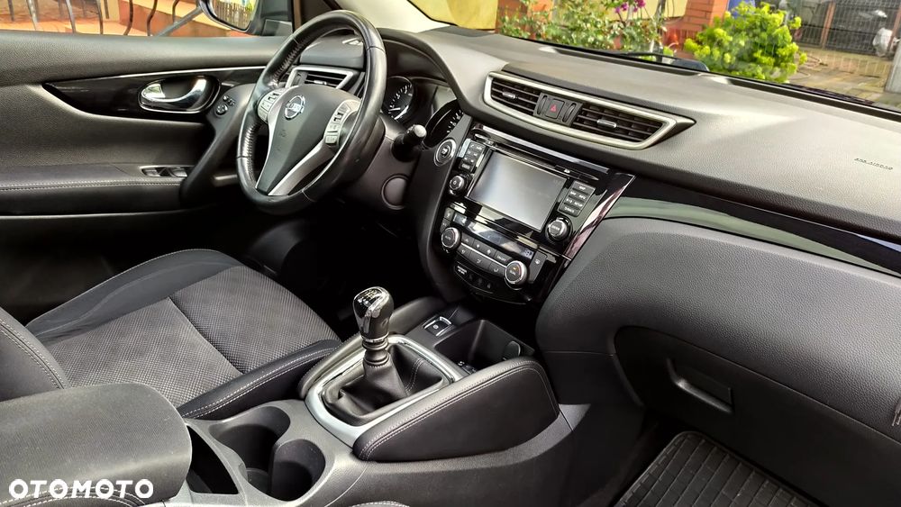 Nissan Qashqai 1.6 DIG-T N-Connecta - 6