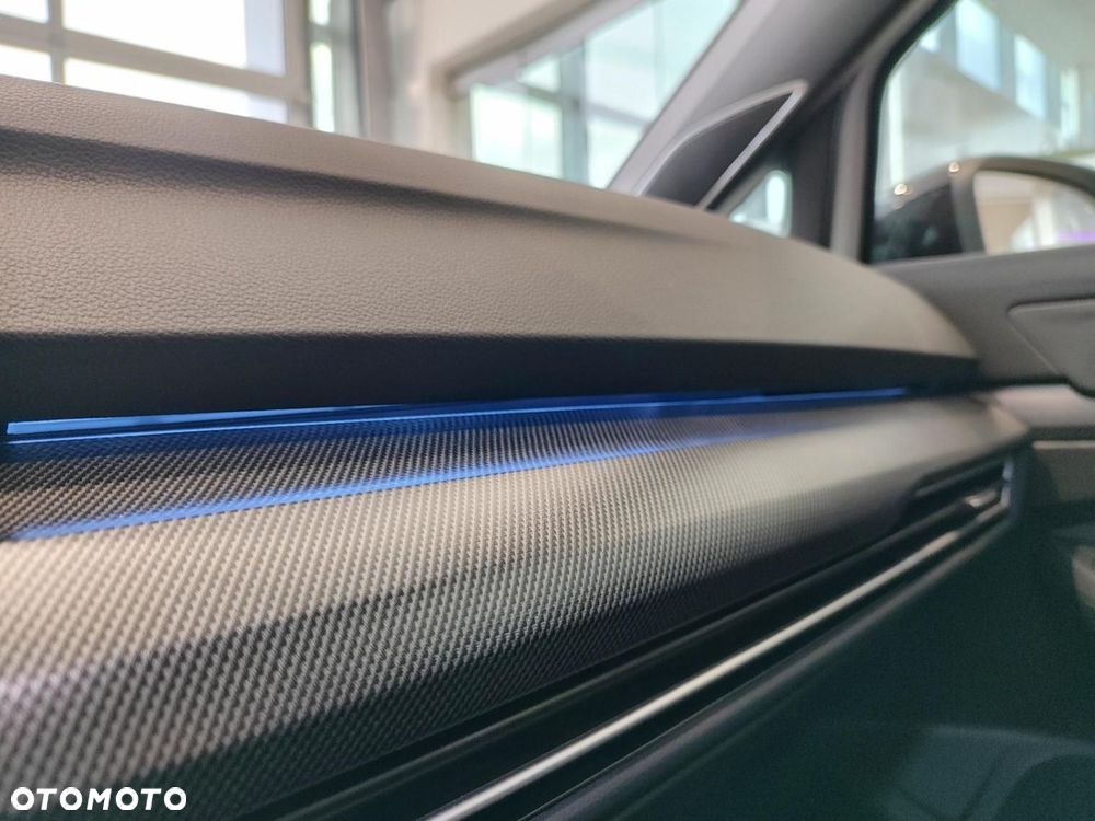 Volkswagen Golf - 36