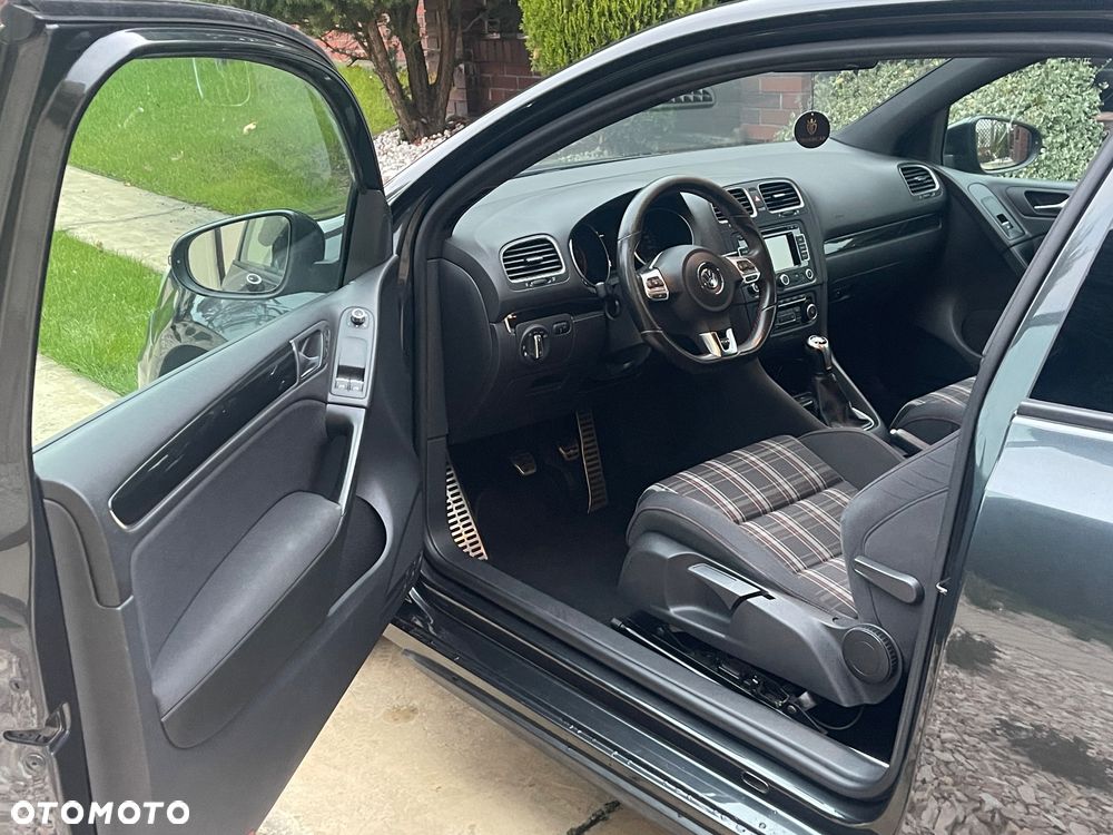 Volkswagen Golf 2.0 GTI - 14