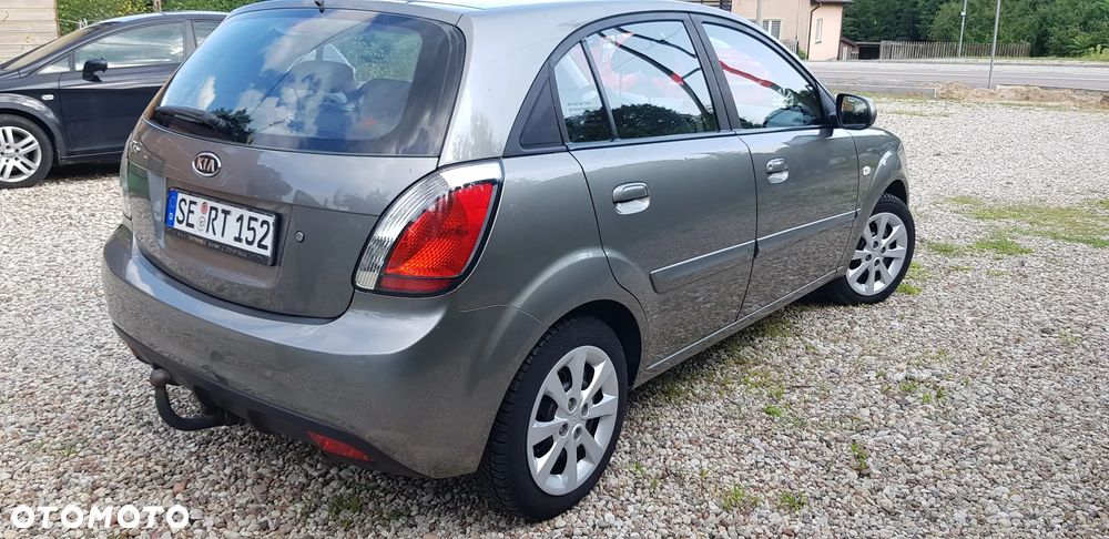 Kia Rio 1.4 Spirit - 9