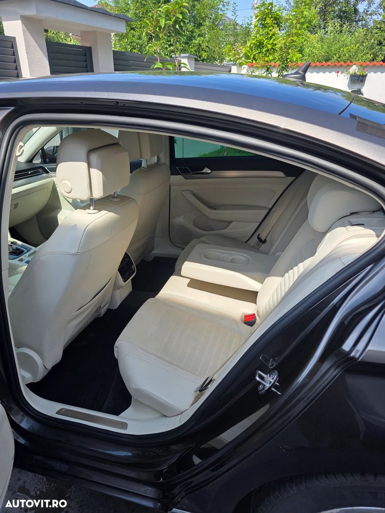 Volkswagen Passat 2.0 TDI DSG 4Motion Highline - 10