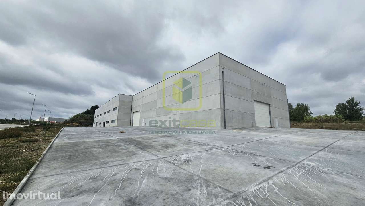 Armazém Novo em Vagos - Grande imagem: 2/41