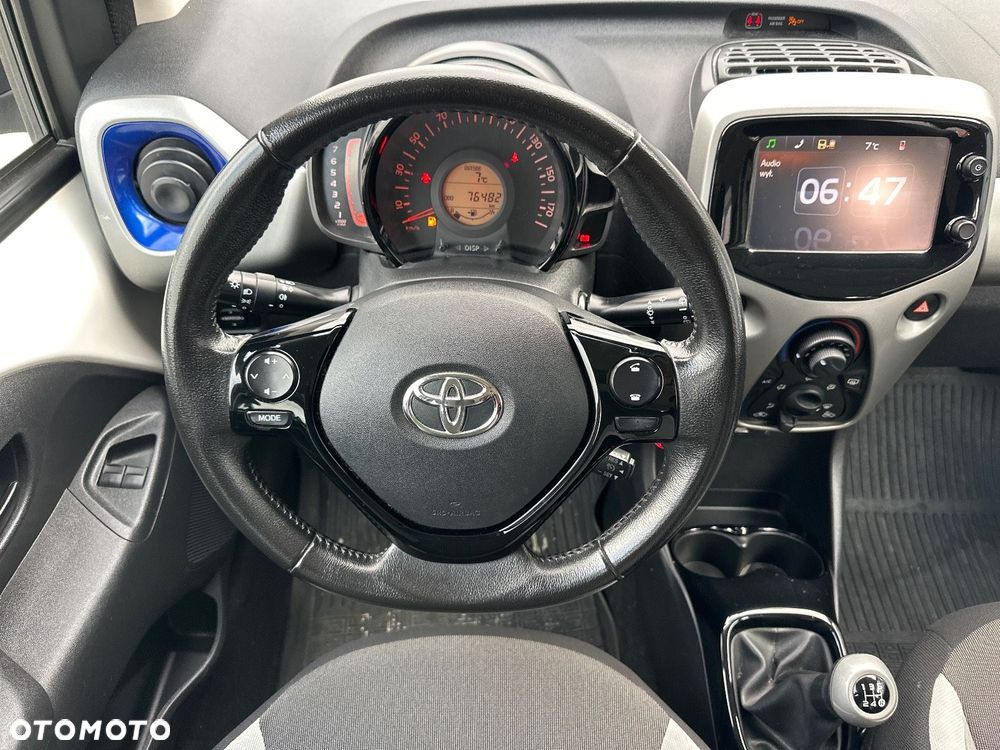 Toyota Aygo x-play - 18