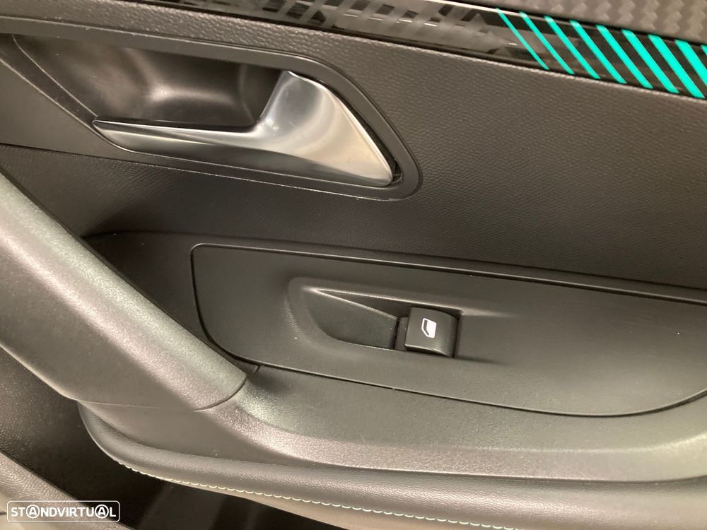 Peugeot 2008 1.2 PureTech Active Pack - 38