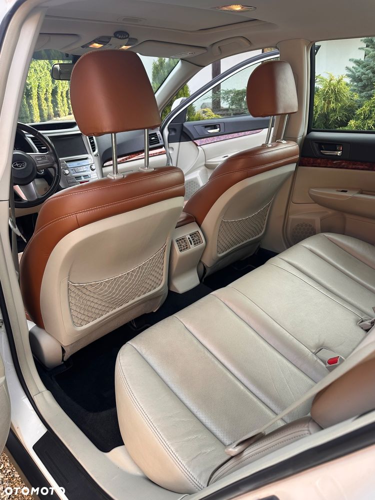 Subaru Outback - 11