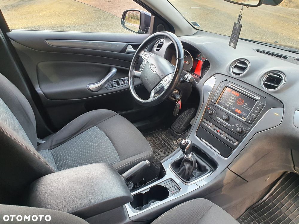 Ford Mondeo 1.6 TDCi Champions Edition - 8