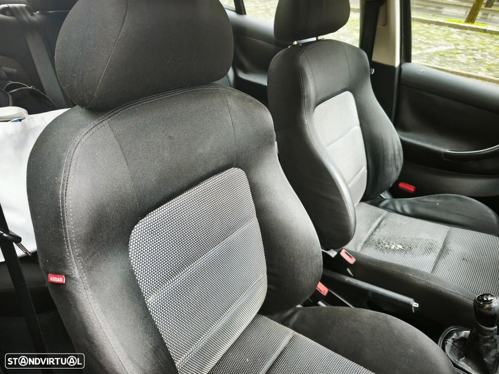 SEAT Leon 1.4 16V Confort JE+AC - 13