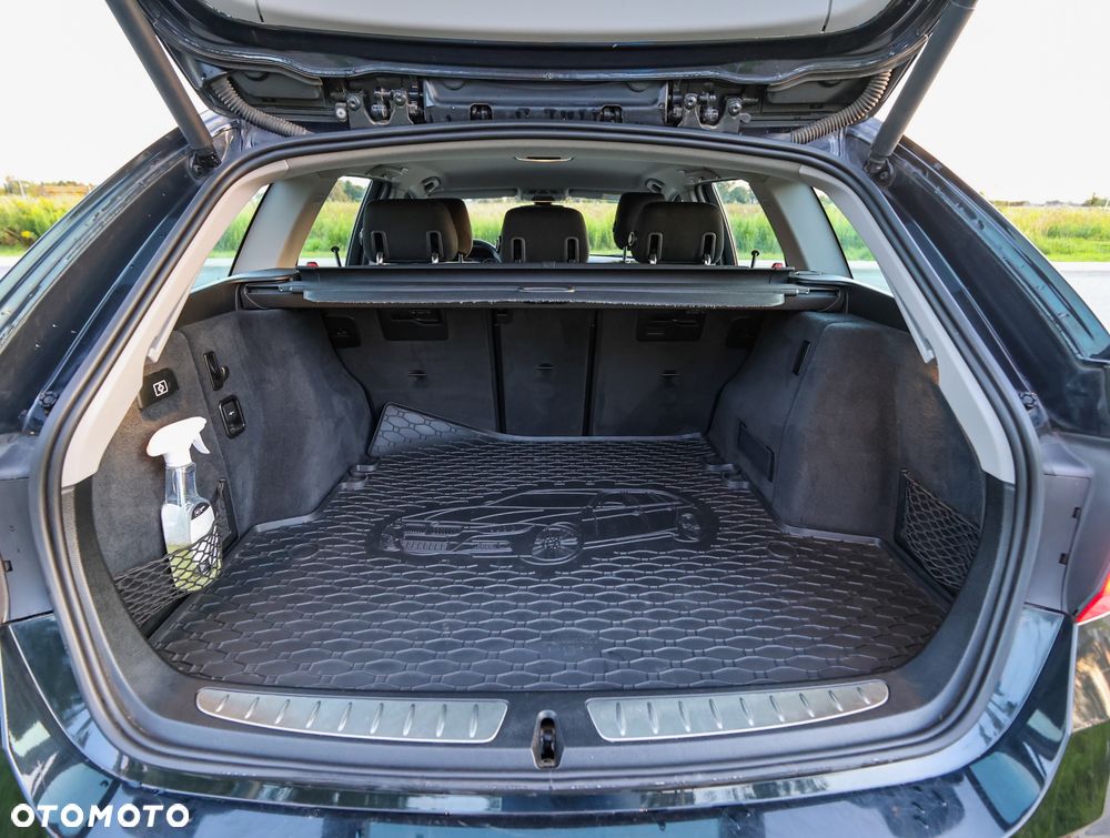 BMW Seria 3 318d - 3